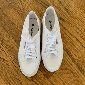 2750 Cotu Classic Superga White Sneakers